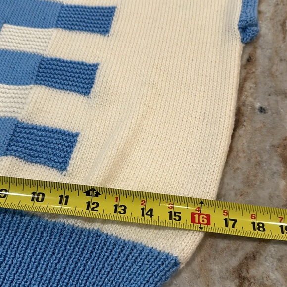 Hand Knit Top - Picture 5 of 5